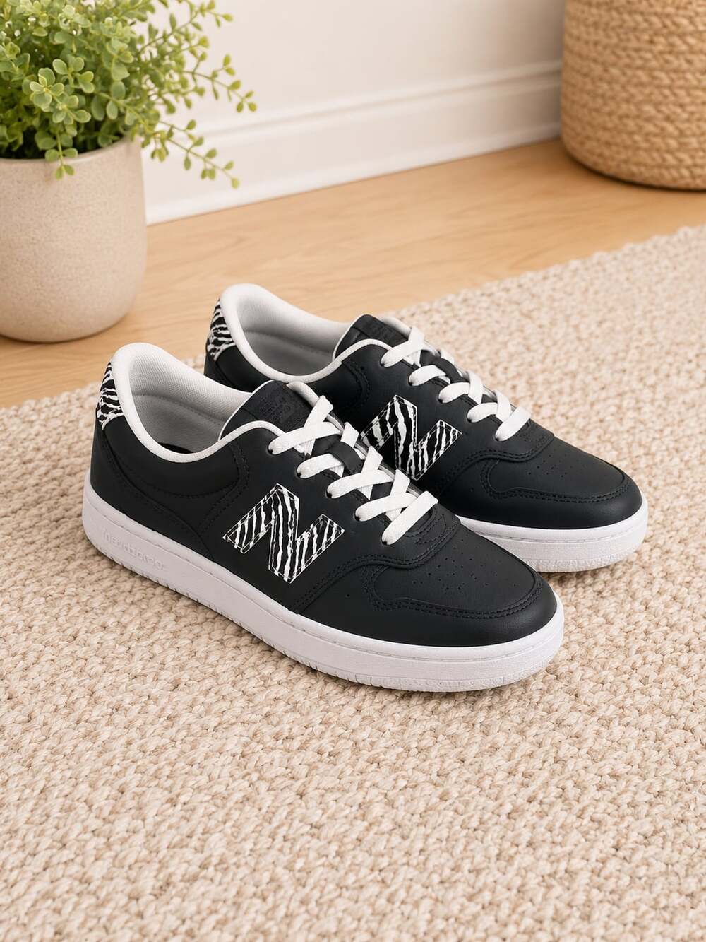 New Balance BB80 Court Sneakers Black Zebra Logo Leather Women’s Size 8 Shoes